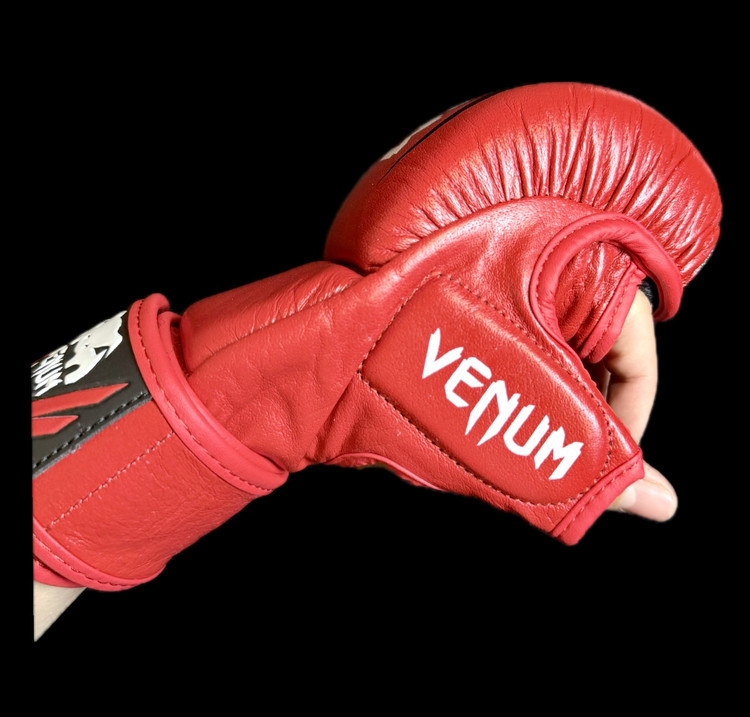 دستکش چرم آماتور MMA طرح ونوم (Venum)