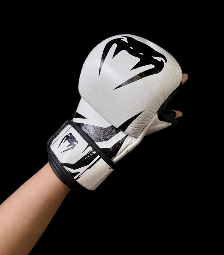 دستکش mma چرم ونوم
