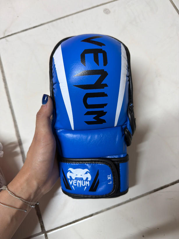 دستکش چرم آماتور MMA طرح ونوم (Venum)