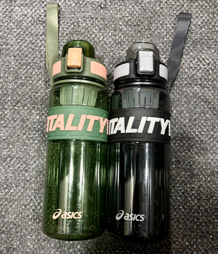 شیکر و قمقمه ورزشی asics